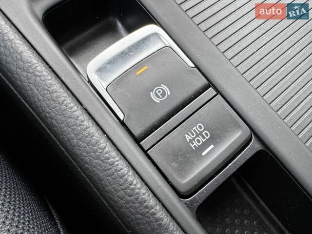 Білий Фольксваген e-Golf, об'ємом двигуна 0 л та пробігом 119 тис. км за 12800 $, фото 42 на Automoto.ua