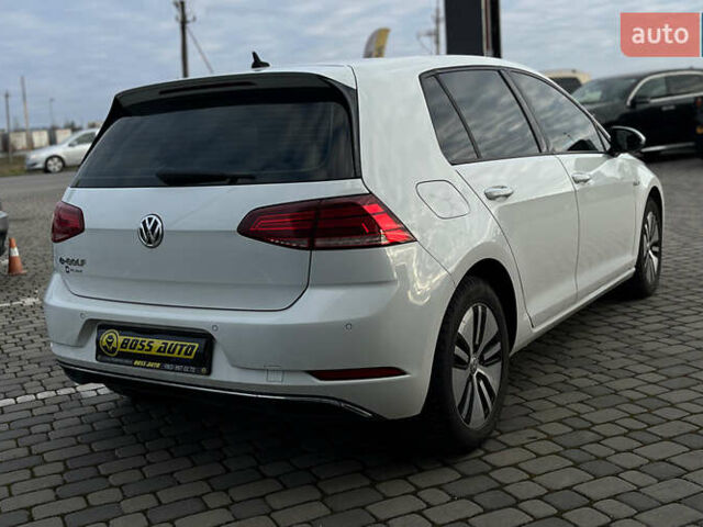 Белый Фольксваген e-Golf, объемом двигателя 0 л и пробегом 76 тыс. км за 12999 $, фото 6 на Automoto.ua