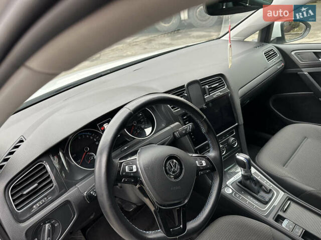 Білий Фольксваген e-Golf, об'ємом двигуна 0 л та пробігом 142 тис. км за 12000 $, фото 5 на Automoto.ua