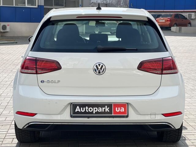 Белый Фольксваген e-Golf, объемом двигателя 0 л и пробегом 33 тыс. км за 16490 $, фото 5 на Automoto.ua