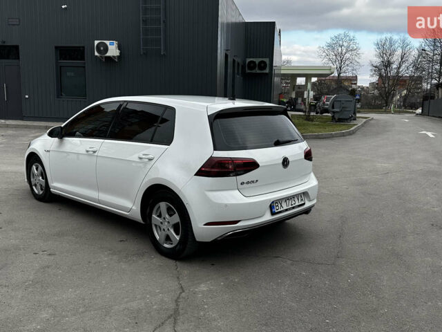 Білий Фольксваген e-Golf, об'ємом двигуна 0 л та пробігом 126 тис. км за 12900 $, фото 4 на Automoto.ua