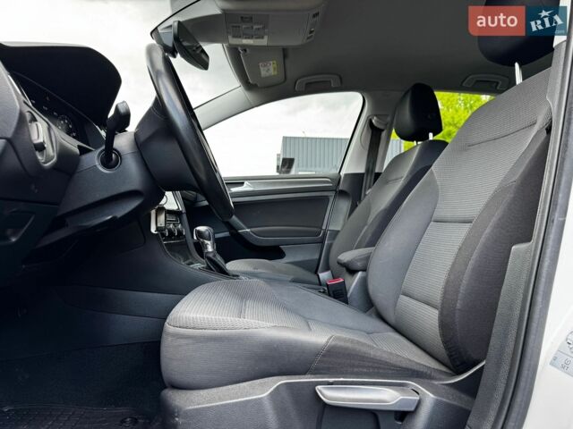 Білий Фольксваген e-Golf, об'ємом двигуна 0 л та пробігом 119 тис. км за 12800 $, фото 16 на Automoto.ua