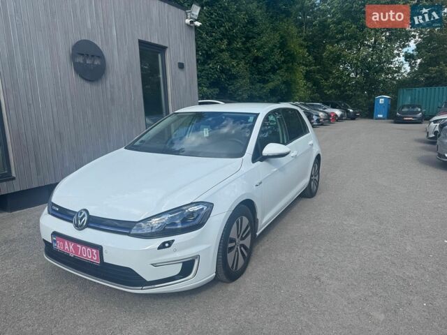 Белый Фольксваген e-Golf, объемом двигателя 0 л и пробегом 165 тыс. км за 12000 $, фото 17 на Automoto.ua