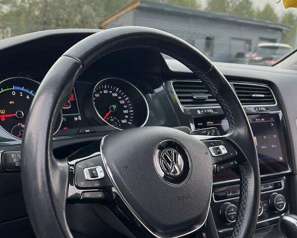 Білий Фольксваген e-Golf, об'ємом двигуна 0 л та пробігом 140 тис. км за 12500 $, фото 28 на Automoto.ua