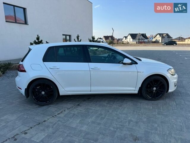 Белый Фольксваген e-Golf, объемом двигателя 0 л и пробегом 115 тыс. км за 13500 $, фото 12 на Automoto.ua