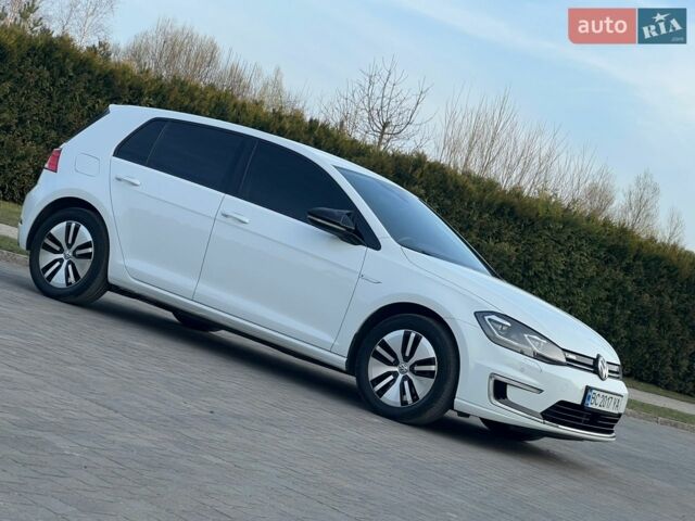 Білий Фольксваген e-Golf, об'ємом двигуна 0 л та пробігом 79 тис. км за 15200 $, фото 8 на Automoto.ua