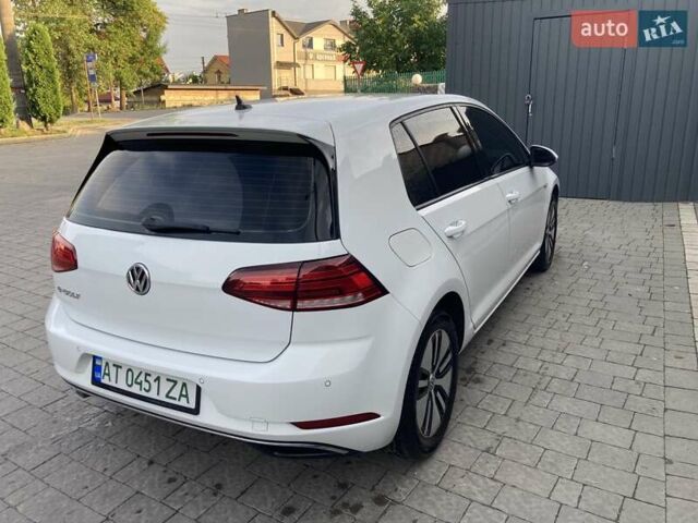 Белый Фольксваген e-Golf, объемом двигателя 0 л и пробегом 77 тыс. км за 13900 $, фото 3 на Automoto.ua