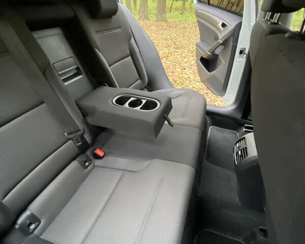 Белый Фольксваген e-Golf, объемом двигателя 0 л и пробегом 104 тыс. км за 12800 $, фото 21 на Automoto.ua