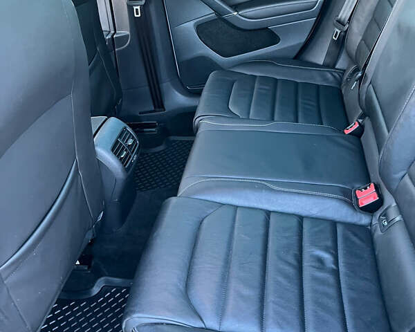 Белый Фольксваген e-Golf, объемом двигателя 0 л и пробегом 70 тыс. км за 5600 $, фото 12 на Automoto.ua