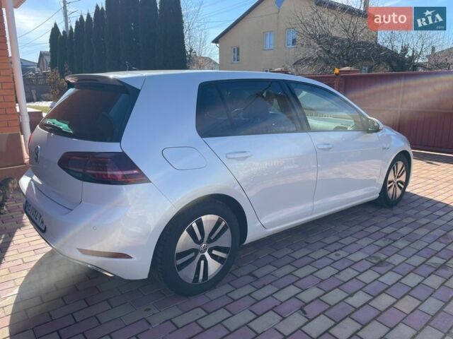 Белый Фольксваген e-Golf, объемом двигателя 0 л и пробегом 97 тыс. км за 14500 $, фото 7 на Automoto.ua
