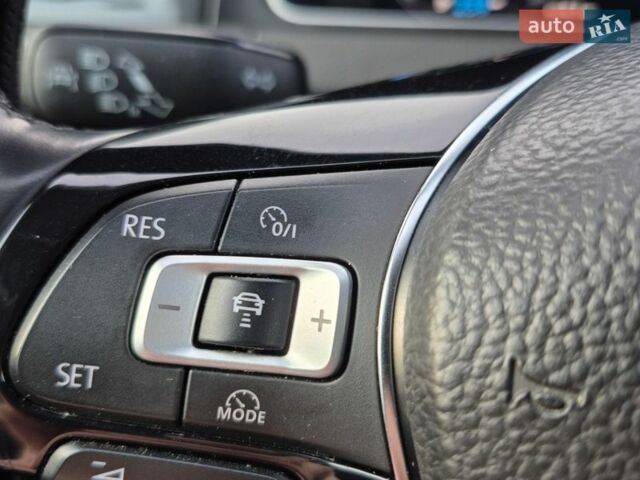 Белый Фольксваген e-Golf, объемом двигателя 0 л и пробегом 146 тыс. км за 13500 $, фото 15 на Automoto.ua