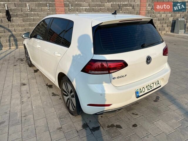 Белый Фольксваген e-Golf, объемом двигателя 0 л и пробегом 141 тыс. км за 12500 $, фото 5 на Automoto.ua