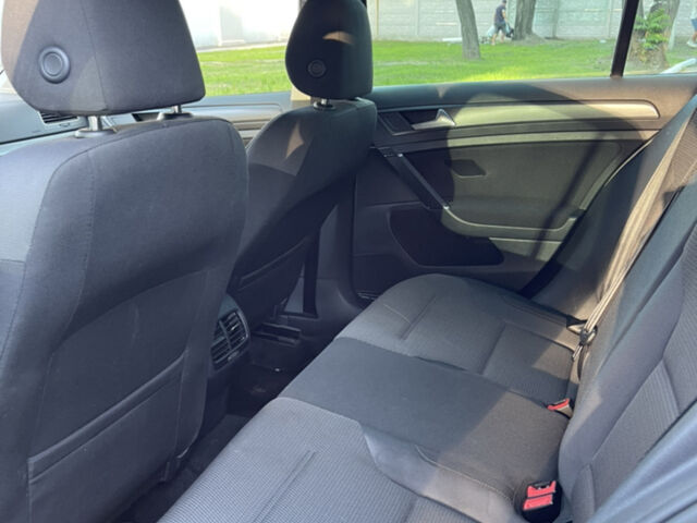Белый Фольксваген e-Golf, объемом двигателя 0 л и пробегом 229 тыс. км за 14999 $, фото 9 на Automoto.ua