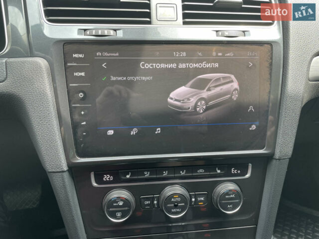 Білий Фольксваген e-Golf, об'ємом двигуна 0 л та пробігом 142 тис. км за 13999 $, фото 12 на Automoto.ua