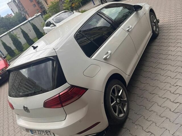 Белый Фольксваген e-Golf, объемом двигателя 0 л и пробегом 139 тыс. км за 12450 $, фото 21 на Automoto.ua