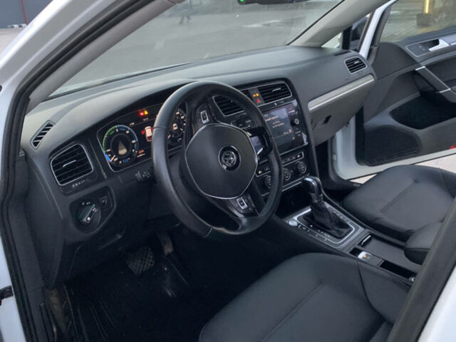 Білий Фольксваген e-Golf, об'ємом двигуна 0 л та пробігом 178 тис. км за 13000 $, фото 18 на Automoto.ua