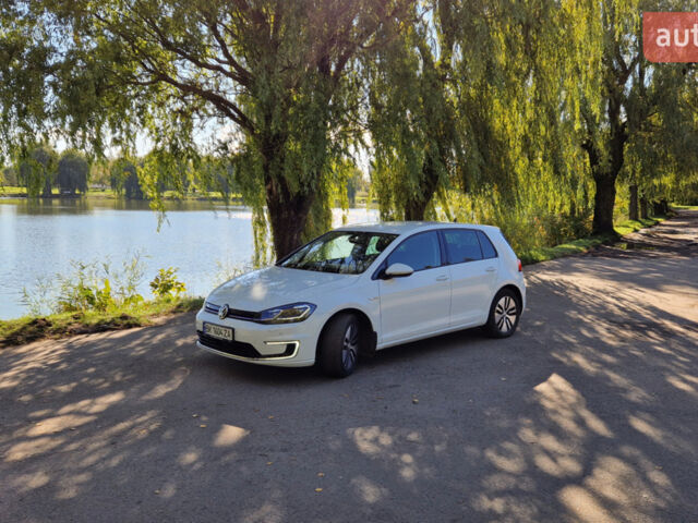 Белый Фольксваген e-Golf, объемом двигателя 0 л и пробегом 149 тыс. км за 11800 $, фото 12 на Automoto.ua