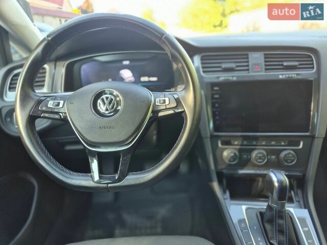 Білий Фольксваген e-Golf, об'ємом двигуна 0 л та пробігом 133 тис. км за 12300 $, фото 12 на Automoto.ua