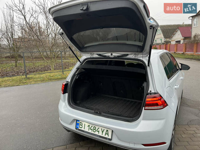 Белый Фольксваген e-Golf, объемом двигателя 0 л и пробегом 144 тыс. км за 12500 $, фото 7 на Automoto.ua