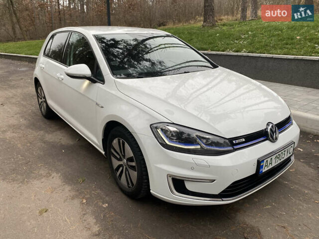 Білий Фольксваген e-Golf, об'ємом двигуна 0 л та пробігом 127 тис. км за 14500 $, фото 7 на Automoto.ua