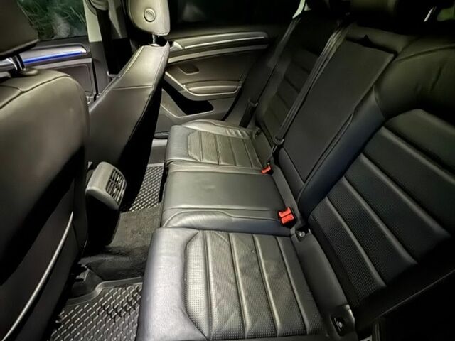Белый Фольксваген e-Golf, объемом двигателя 0 л и пробегом 139 тыс. км за 13000 $, фото 12 на Automoto.ua