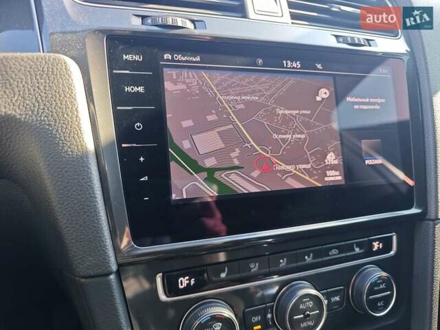 Білий Фольксваген e-Golf, об'ємом двигуна 0 л та пробігом 96 тис. км за 13150 $, фото 24 на Automoto.ua