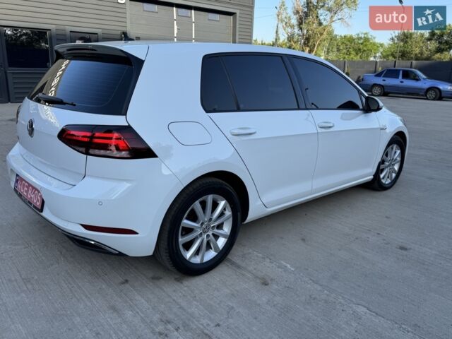 Белый Фольксваген e-Golf, объемом двигателя 0 л и пробегом 120 тыс. км за 13593 $, фото 8 на Automoto.ua
