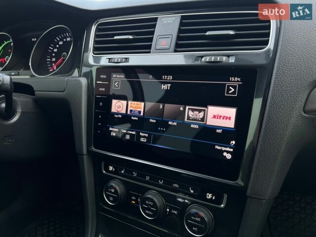 Білий Фольксваген e-Golf, об'ємом двигуна 0 л та пробігом 79 тис. км за 15200 $, фото 32 на Automoto.ua