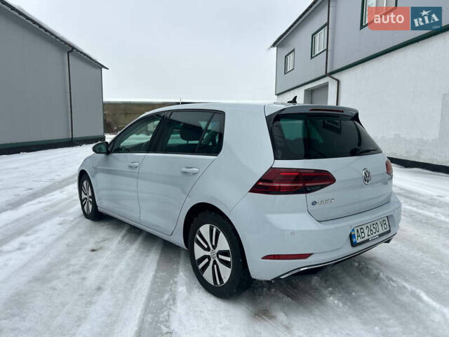 Белый Фольксваген e-Golf, объемом двигателя 0 л и пробегом 95 тыс. км за 11800 $, фото 3 на Automoto.ua