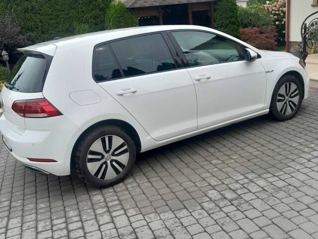 Білий Фольксваген e-Golf, об'ємом двигуна 0 л та пробігом 150 тис. км за 11400 $, фото 1 на Automoto.ua