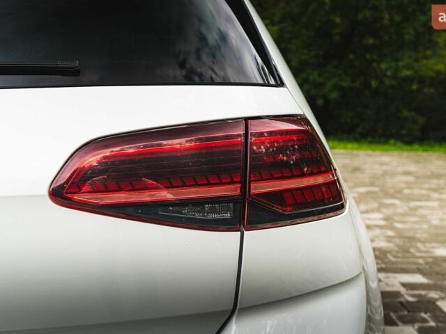 Білий Фольксваген e-Golf, об'ємом двигуна 0 л та пробігом 137 тис. км за 13500 $, фото 10 на Automoto.ua