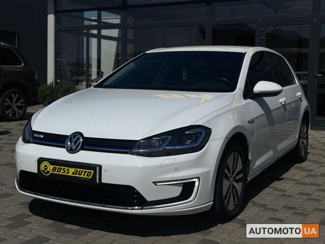 Белый Фольксваген e-Golf, объемом двигателя 36 л и пробегом 118 тыс. км за 15500 $, фото 2 на Automoto.ua