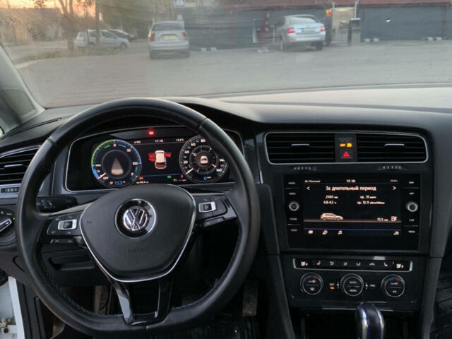 Білий Фольксваген e-Golf, об'ємом двигуна 0 л та пробігом 178 тис. км за 13000 $, фото 20 на Automoto.ua