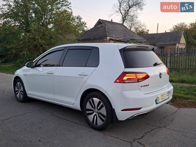 Белый Фольксваген e-Golf, объемом двигателя 0 л и пробегом 125 тыс. км за 11950 $, фото 8 на Automoto.ua