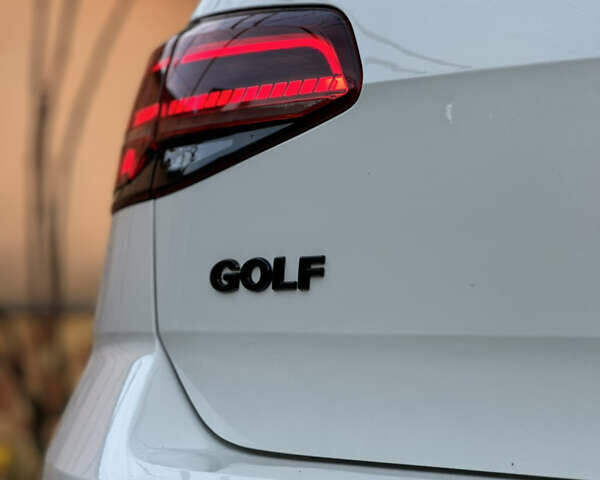 Білий Фольксваген e-Golf, об'ємом двигуна 0 л та пробігом 89 тис. км за 16999 $, фото 21 на Automoto.ua