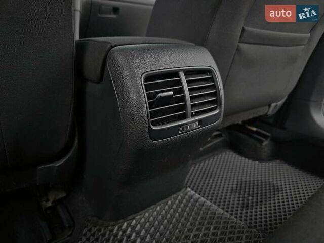 Белый Фольксваген e-Golf, объемом двигателя 0 л и пробегом 101 тыс. км за 12499 $, фото 15 на Automoto.ua