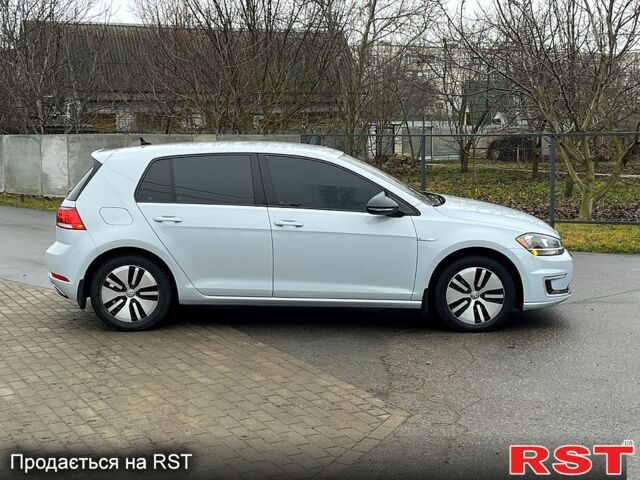 Білий Фольксваген e-Golf, об'ємом двигуна 0 л та пробігом 142 тис. км за 12800 $, фото 6 на Automoto.ua