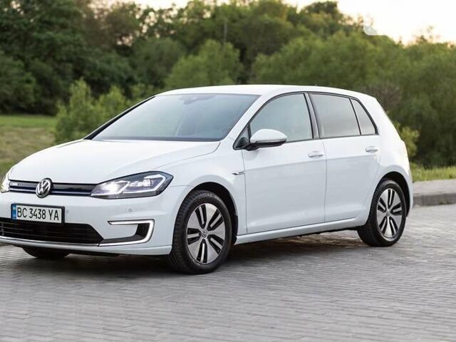 Білий Фольксваген e-Golf, об'ємом двигуна 0 л та пробігом 78 тис. км за 21800 $, фото 16 на Automoto.ua