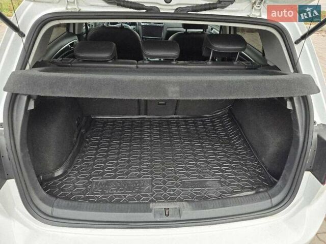 Білий Фольксваген e-Golf, об'ємом двигуна 0 л та пробігом 138 тис. км за 13900 $, фото 26 на Automoto.ua