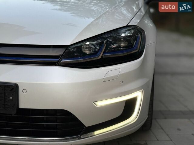 Білий Фольксваген e-Golf, об'ємом двигуна 0 л та пробігом 103 тис. км за 13999 $, фото 43 на Automoto.ua