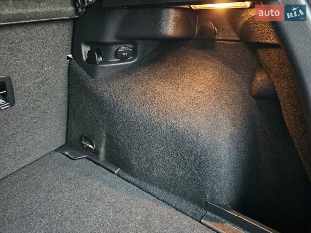 Білий Фольксваген e-Golf, об'ємом двигуна 0 л та пробігом 112 тис. км за 15950 $, фото 20 на Automoto.ua