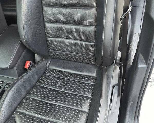 Білий Фольксваген e-Golf, об'ємом двигуна 0 л та пробігом 138 тис. км за 13900 $, фото 16 на Automoto.ua