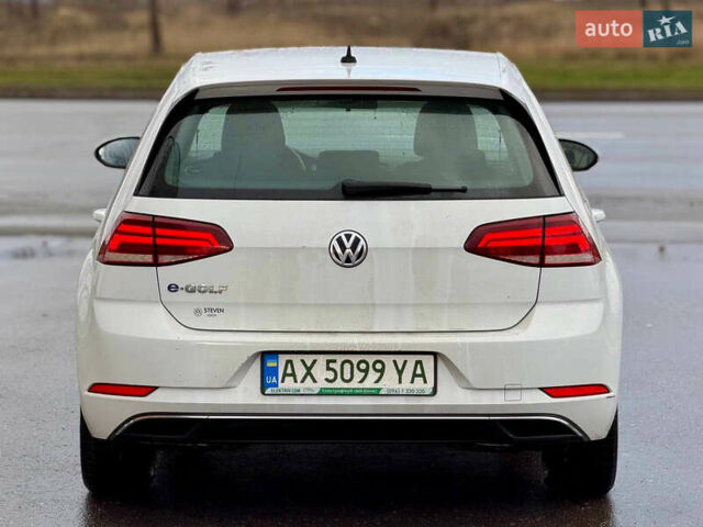 Белый Фольксваген e-Golf, объемом двигателя 0 л и пробегом 90 тыс. км за 12200 $, фото 8 на Automoto.ua