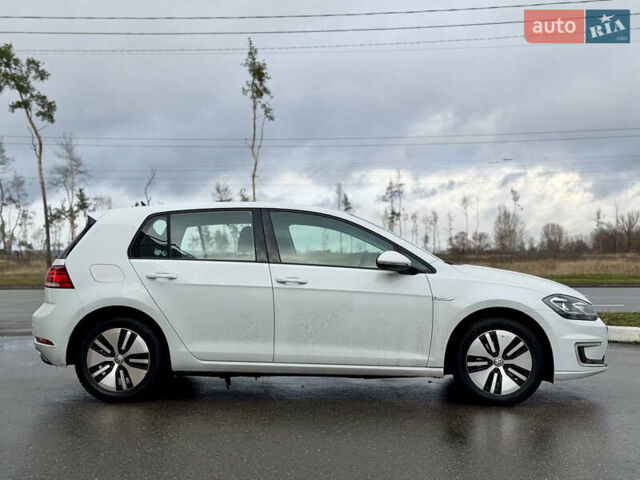 Білий Фольксваген e-Golf, об'ємом двигуна 0 л та пробігом 90 тис. км за 12950 $, фото 5 на Automoto.ua