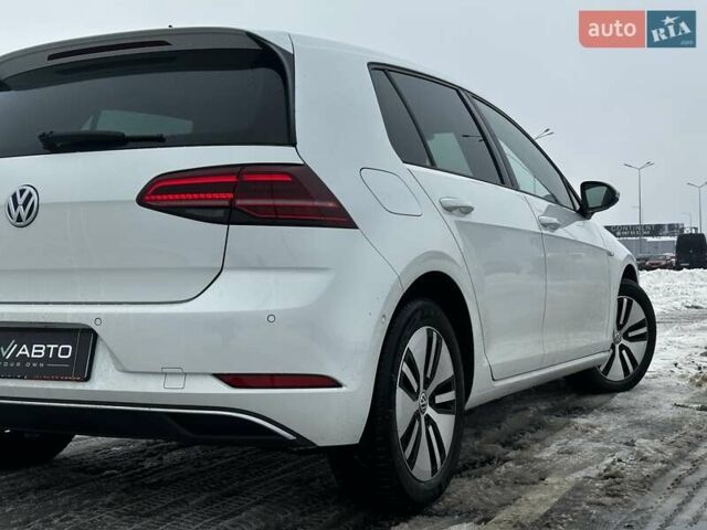 Белый Фольксваген e-Golf, объемом двигателя 0 л и пробегом 183 тыс. км за 12399 $, фото 12 на Automoto.ua