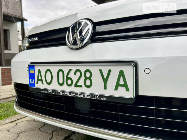 Белый Фольксваген e-Golf, объемом двигателя 0 л и пробегом 74 тыс. км за 17000 $, фото 13 на Automoto.ua