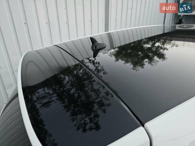 Білий Фольксваген e-Golf, об'ємом двигуна 0 л та пробігом 112 тис. км за 15950 $, фото 14 на Automoto.ua