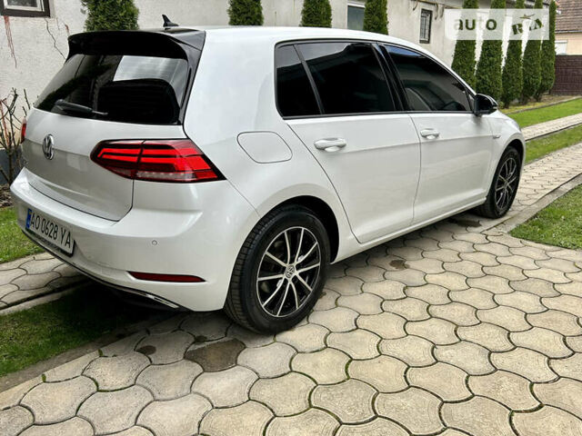 Белый Фольксваген e-Golf, объемом двигателя 0 л и пробегом 74 тыс. км за 17000 $, фото 7 на Automoto.ua