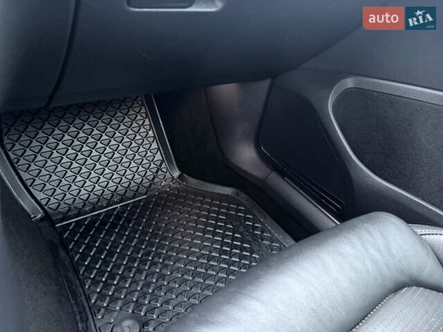 Білий Фольксваген e-Golf, об'ємом двигуна 0 л та пробігом 127 тис. км за 14900 $, фото 65 на Automoto.ua