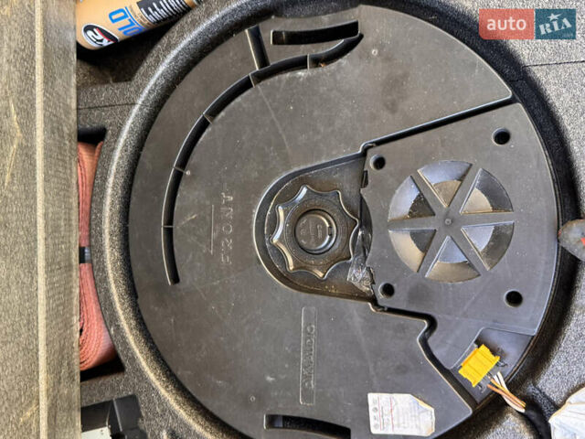 Белый Фольксваген e-Golf, объемом двигателя 0 л и пробегом 165 тыс. км за 13500 $, фото 12 на Automoto.ua